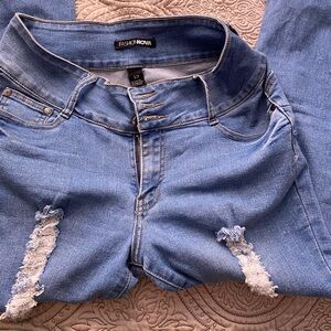 Fashion Nova Jeans ,worn no stains or holes ,size 13